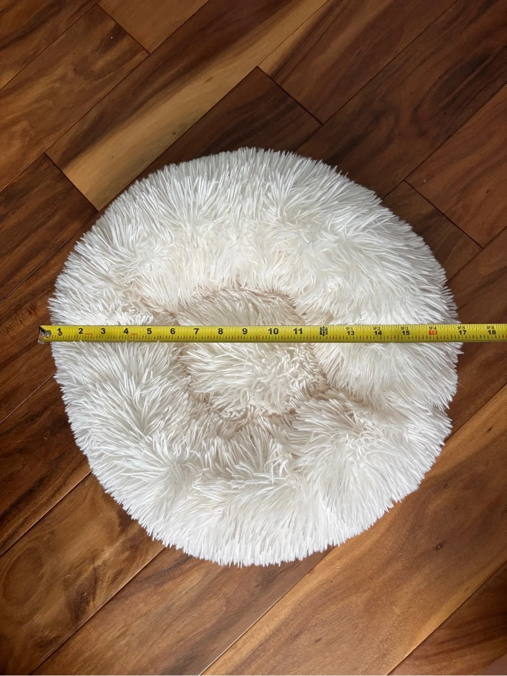 Cozy Cream Shag Round small dog/ cat bed